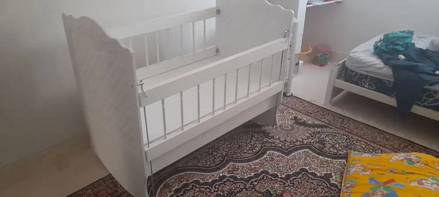 گهواره ، تخت‌خواب نوزاد، قیمت ۲۲۰۰|تخت و سرویس خواب|سبزوار, همت|دیوار