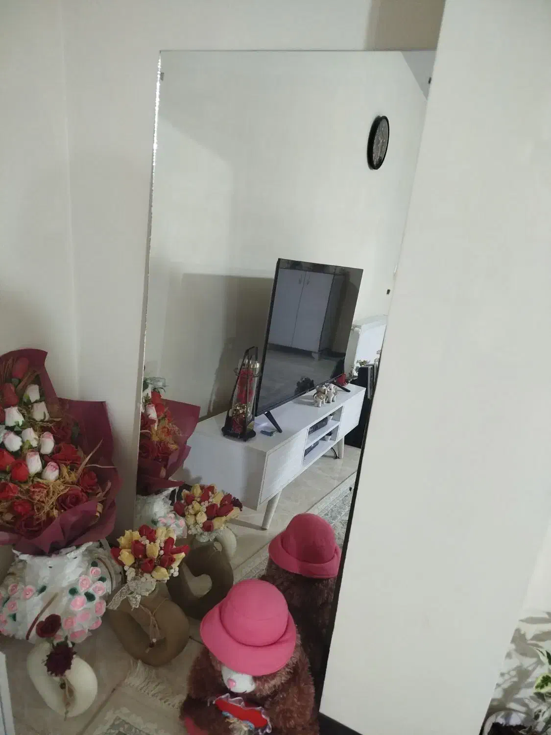 آیینه قدی|آینه|هشتگرد, فاز ۱ مهستان|دیوار