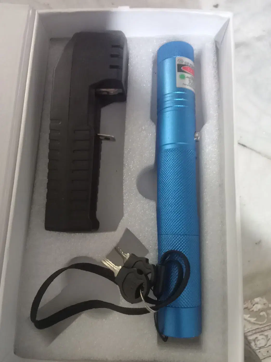 لیزر رنگ چراغ سبز معاوضه می کنم|لامپ و چراغ|سبزوار, فیاض|دیوار