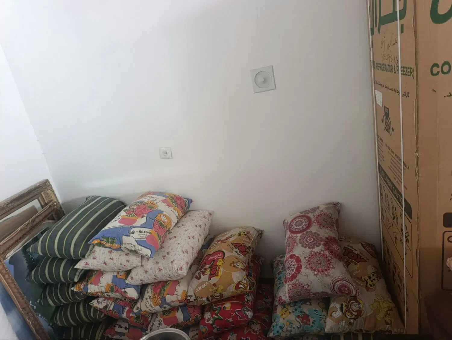 بالشت|رختخواب، بالش، پتو|نیشابور, شهرک بهارستان|دیوار