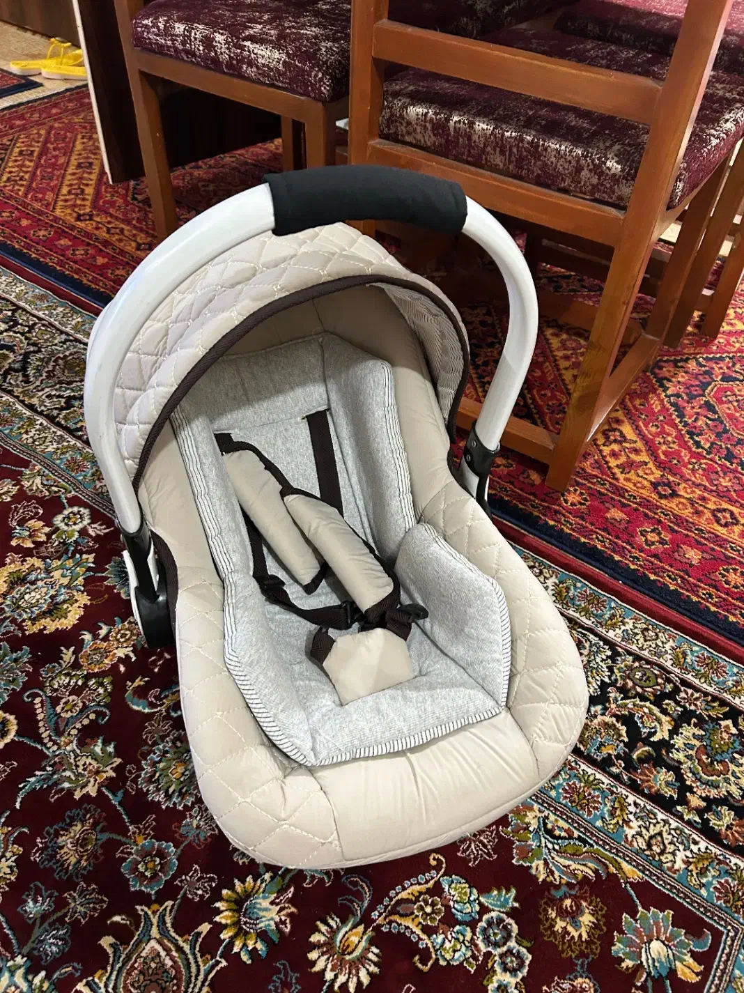 کریر نوزادی|کالسکه و لوازم جانبی|رشت, چله خانه|دیوار