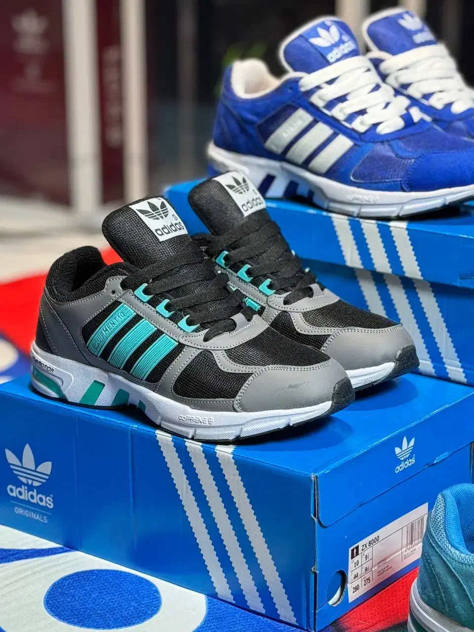 فروشگاه کتونی برند شاپ فردوس خیابان انقلاب ۷|کیف، کفش، کمربند|فردوس (خراسان), |دیوار