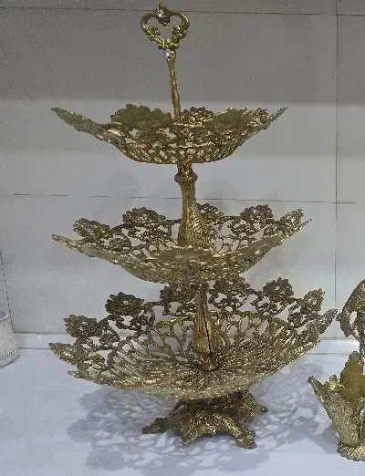 جا میوه برنجی|صنایع دستی و سایر لوازم تزئینی|نسیم‌شهر, |دیوار