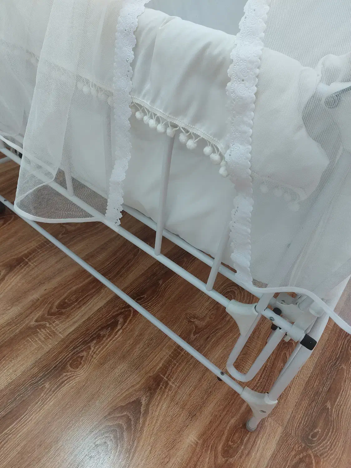 تخت کودک|تخت و صندلی بچه|جم, |دیوار