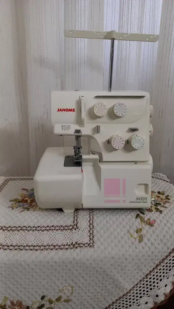 سردوز ژانومه|چرخ خیاطی و ریسندگی|قائم‌شهر, |دیوار