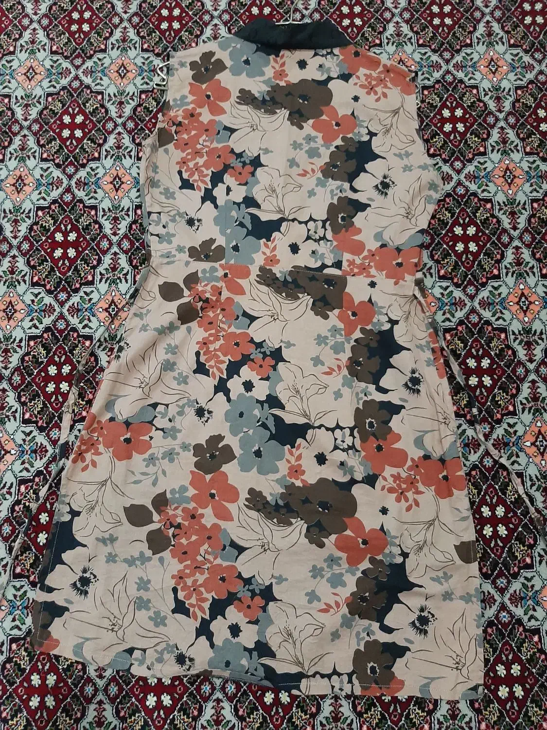 کت و مانتو و سارافن تمیز و شیک و بدون زدگی|لباس|نهاوند, |دیوار