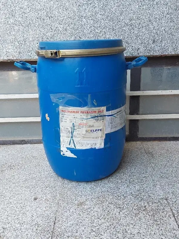 بشکه اب|ظروف نگهدارنده، پلاستیکی، یکبارمصرف|بروجرد, |دیوار