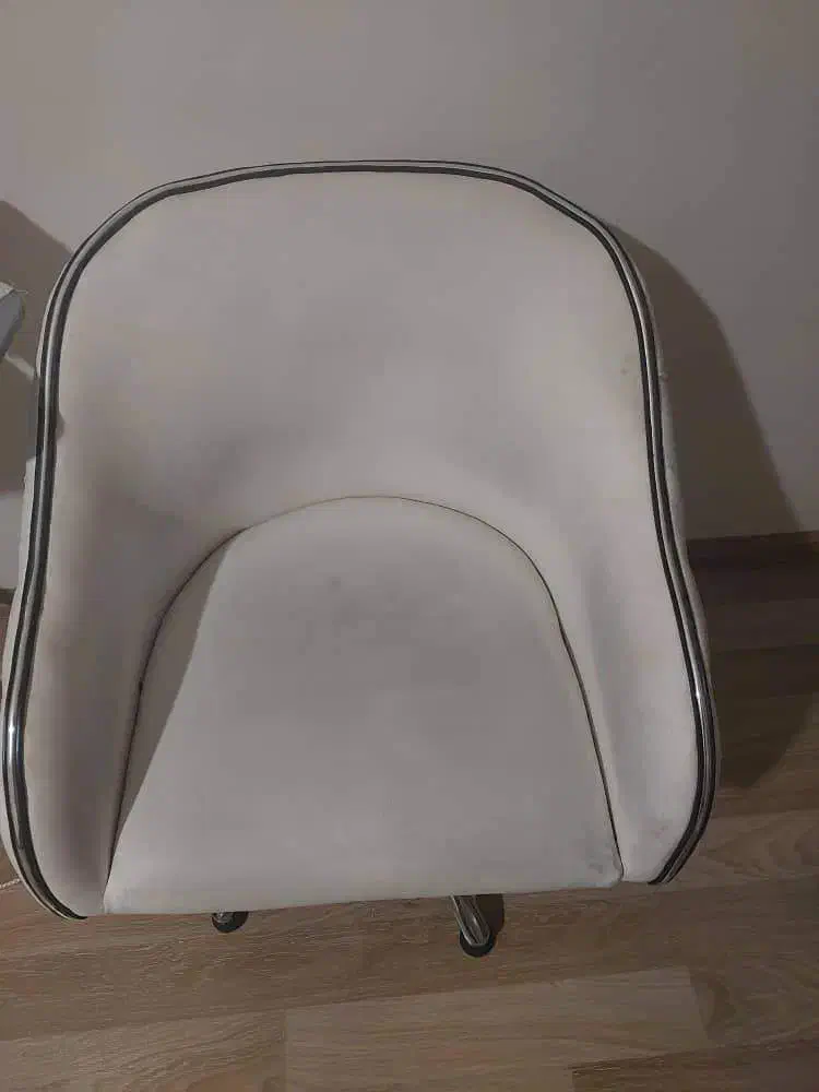 صندلی سفید ارایشگاهی و جکی و اوپن جفت|آرایشگاه و سالنهای زیبایی|شیراز, عفیفآباد|دیوار