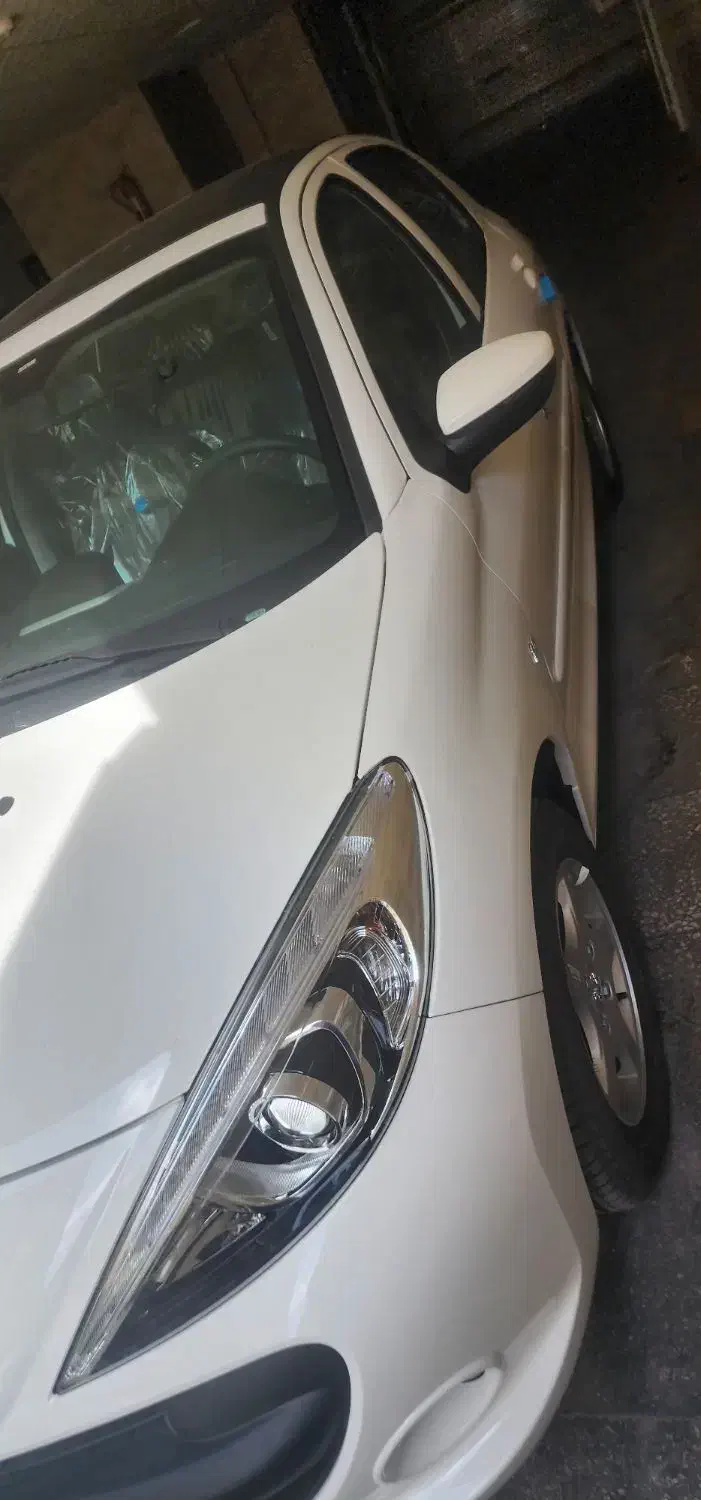 پژو ۲۰۷ سقف شیشه ای مدل ۱۴۰۴ صفر کیلومتر|خودرو سواری و وانت|شیراز, شهرک مفتح|دیوار