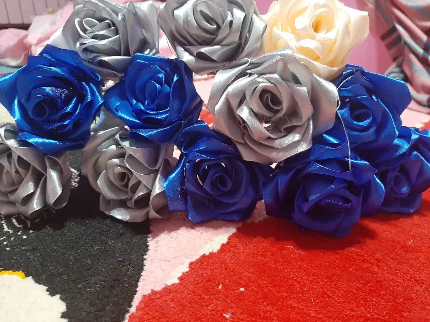 گل ربانی|گل مصنوعی|تهران, نیروی هوایی (پیروزی)|دیوار