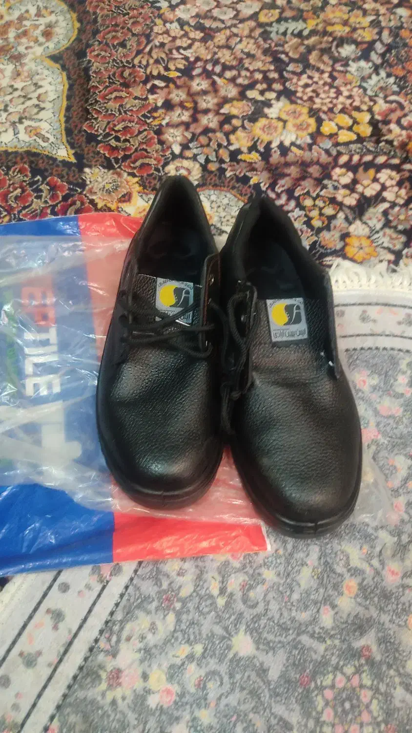 دو جفت کفش کار نو|کیف، کفش، کمربند|نجف‌آباد, حومه نجف آباد|دیوار