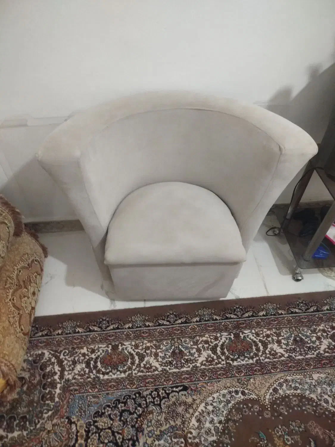 مبل یا پاف|مبلمان خانگی و میز عسلی|زاهدان, |دیوار