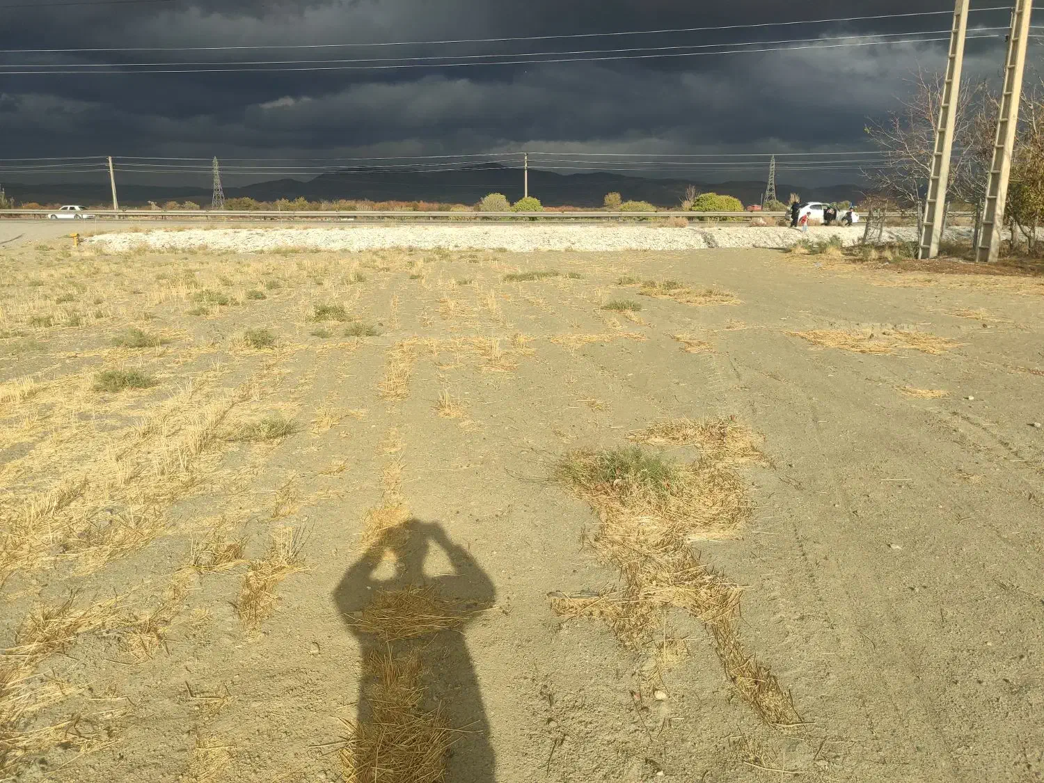 زمین1500متری جلوجادهحاجیآبادبروجرد|فروش زمین و ملک کلنگی|سیلاخور, |دیوار