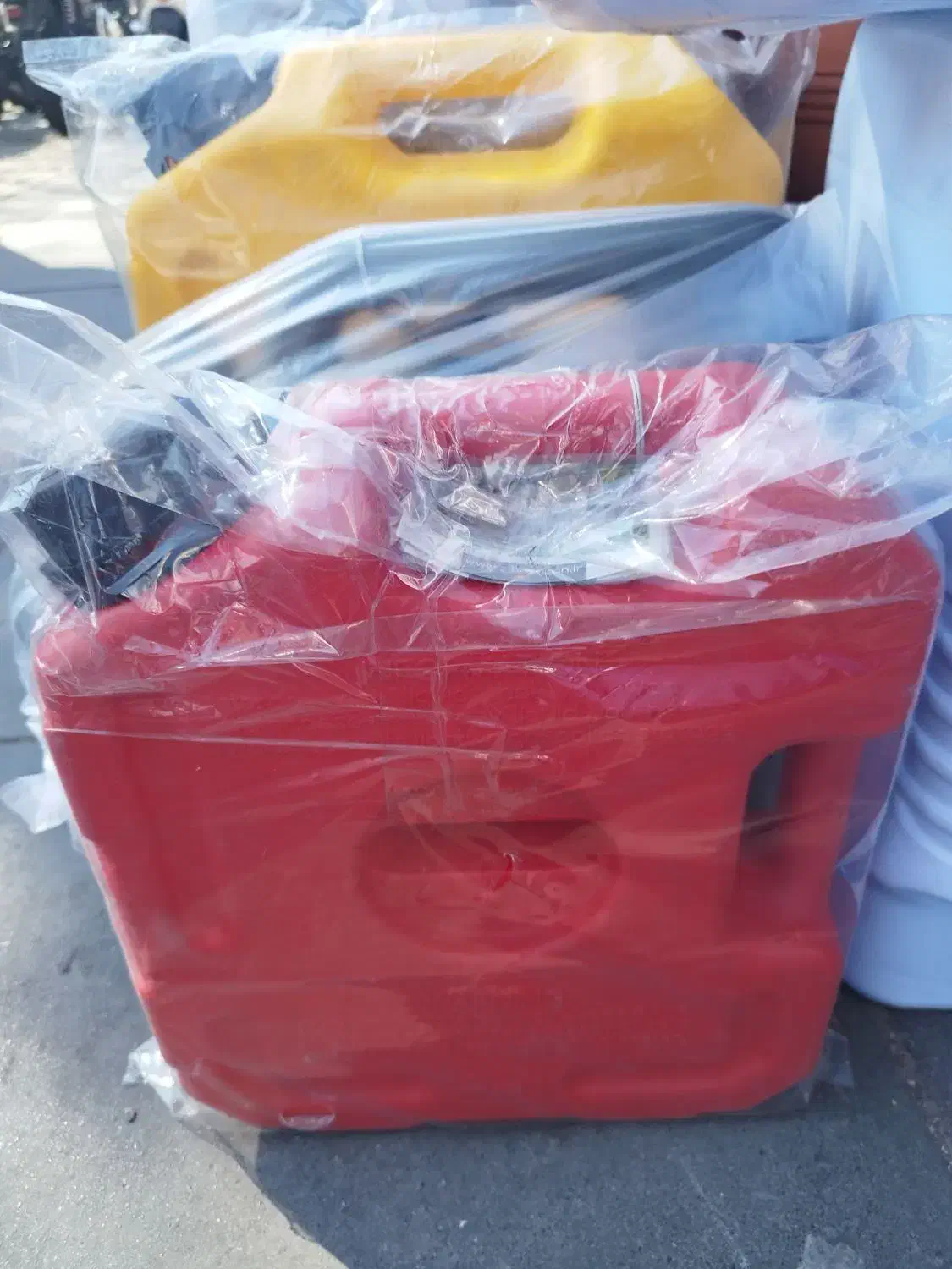 بطری آب|ظروف نگهدارنده، پلاستیکی، یک‌بارمصرف|تهران, شوش (باغ آذری)|دیوار