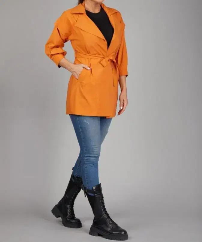 مانتو|لباس|شیراز, کوشک میدان|دیوار