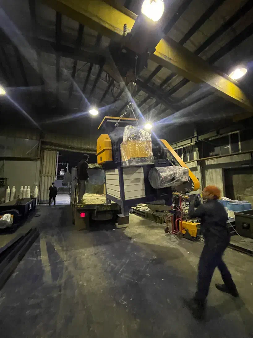 استخدام کارگر ساده جوشکار و فنی کار|استخدام صنعتی، فنی، مهندسی|شهریار, بکه|دیوار