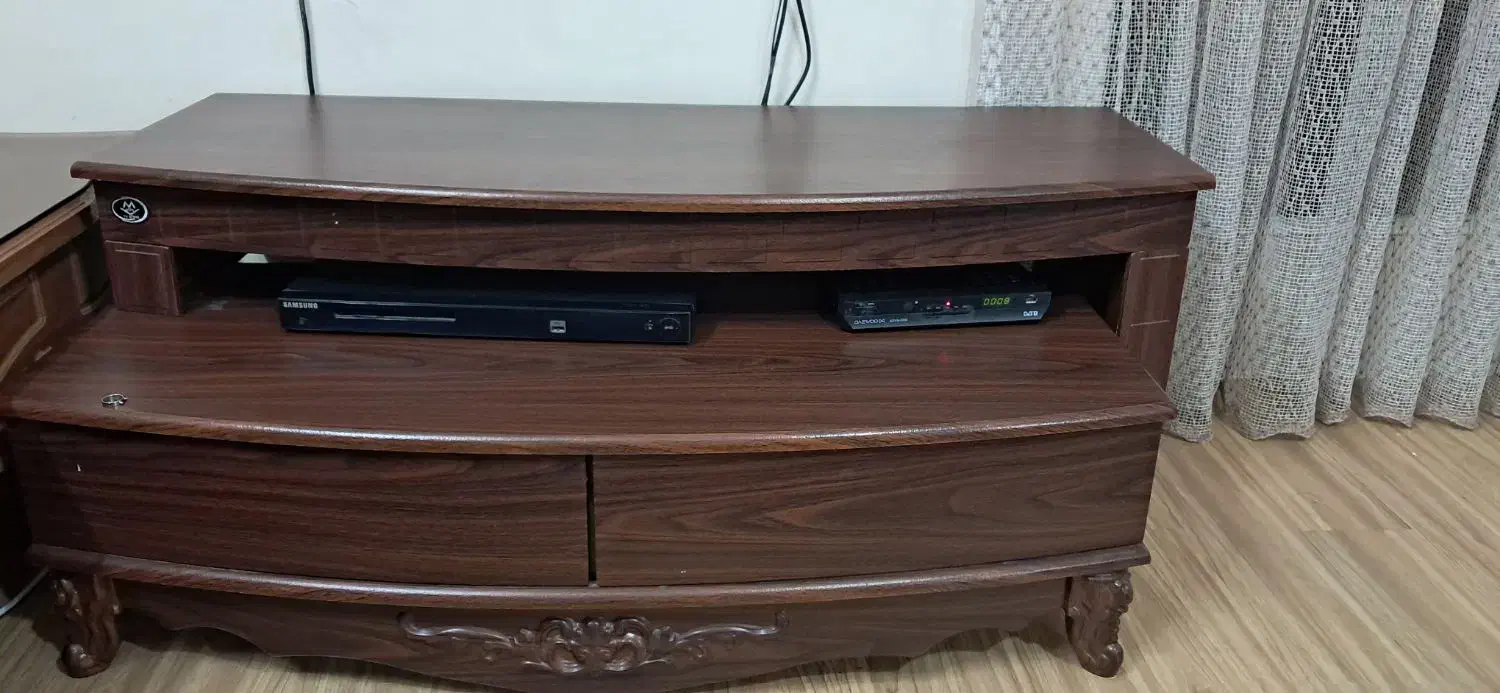 میز تلویزیون دوتکه درحد نو|میز تلویزیون|اصفهان, دانشگاه اصفهان|دیوار