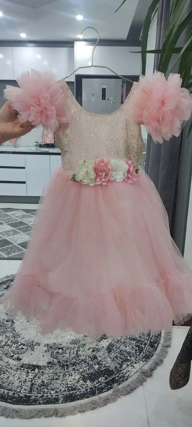 لباس عروس بچگانه|کفش و لباس بچه|پاکدشت, حصار امیر|دیوار