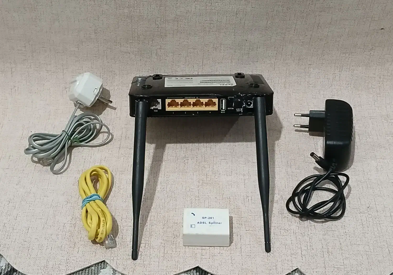 مودم دوآنتن چهار پورت اصلی فلش خور|مودم و تجهیزات شبکه|همدان, |دیوار