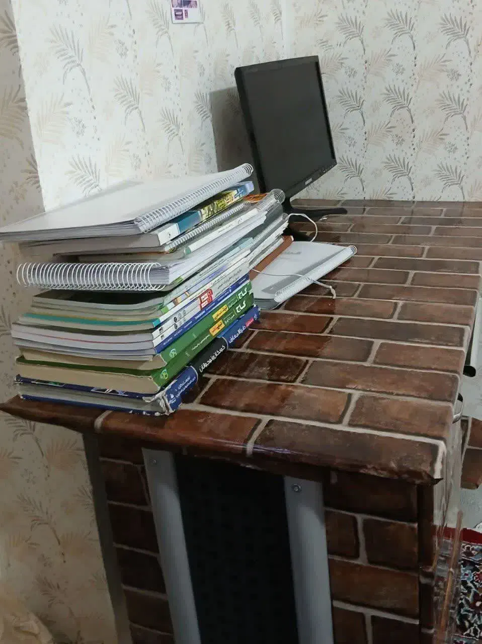 میز تحریر کامپیوتر|میز تحریر و کامپیوتر|هرسین, |دیوار