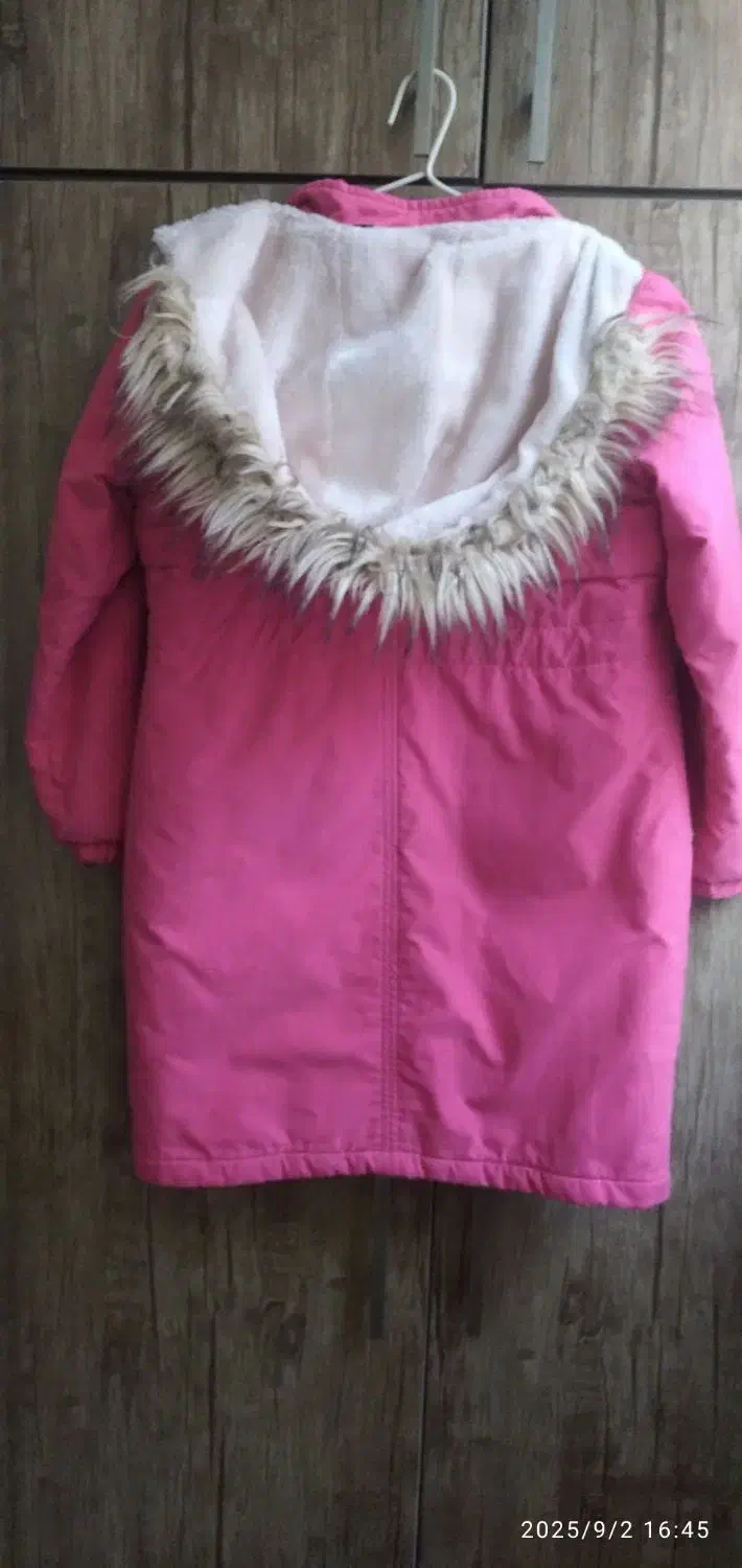 کاپشن دخترانه بسیار نو سایز 4|کفش و لباس بچه|مشهد, رضاییه|دیوار