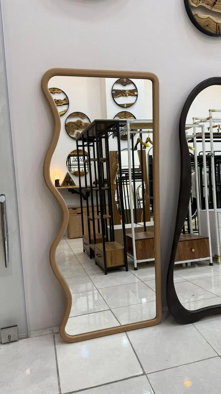 آینه های قدی دفرمه و چوبی و فلزی|آینه|شیراز, فخرآباد (دروازه کازرون)|دیوار