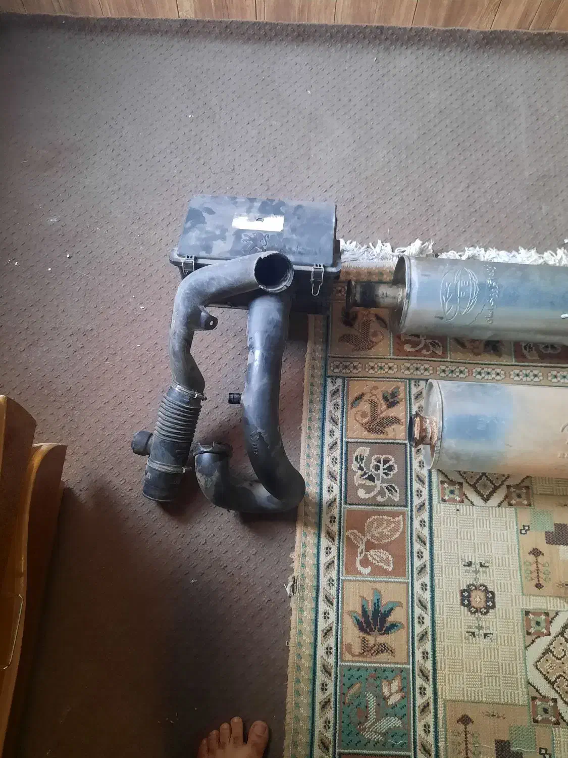 اگزوز بنزی ۲۳۰وسورن توربو درسوپاپ|قطعات یدکی و لوازم جانبی|قنوات, |دیوار