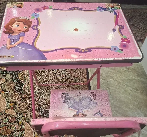 میز تحریر|میز تحریر و کامپیوتر|اسلام‌شهر, شهرک مفیدی|دیوار