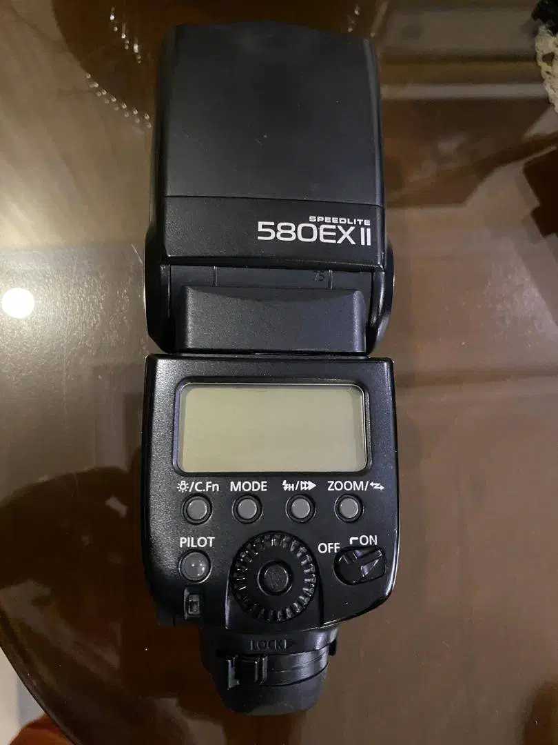 اسپیدلایت|دوربین عکاسی و فیلم‌برداری|اندیشه, اندیشه فاز ۱|دیوار