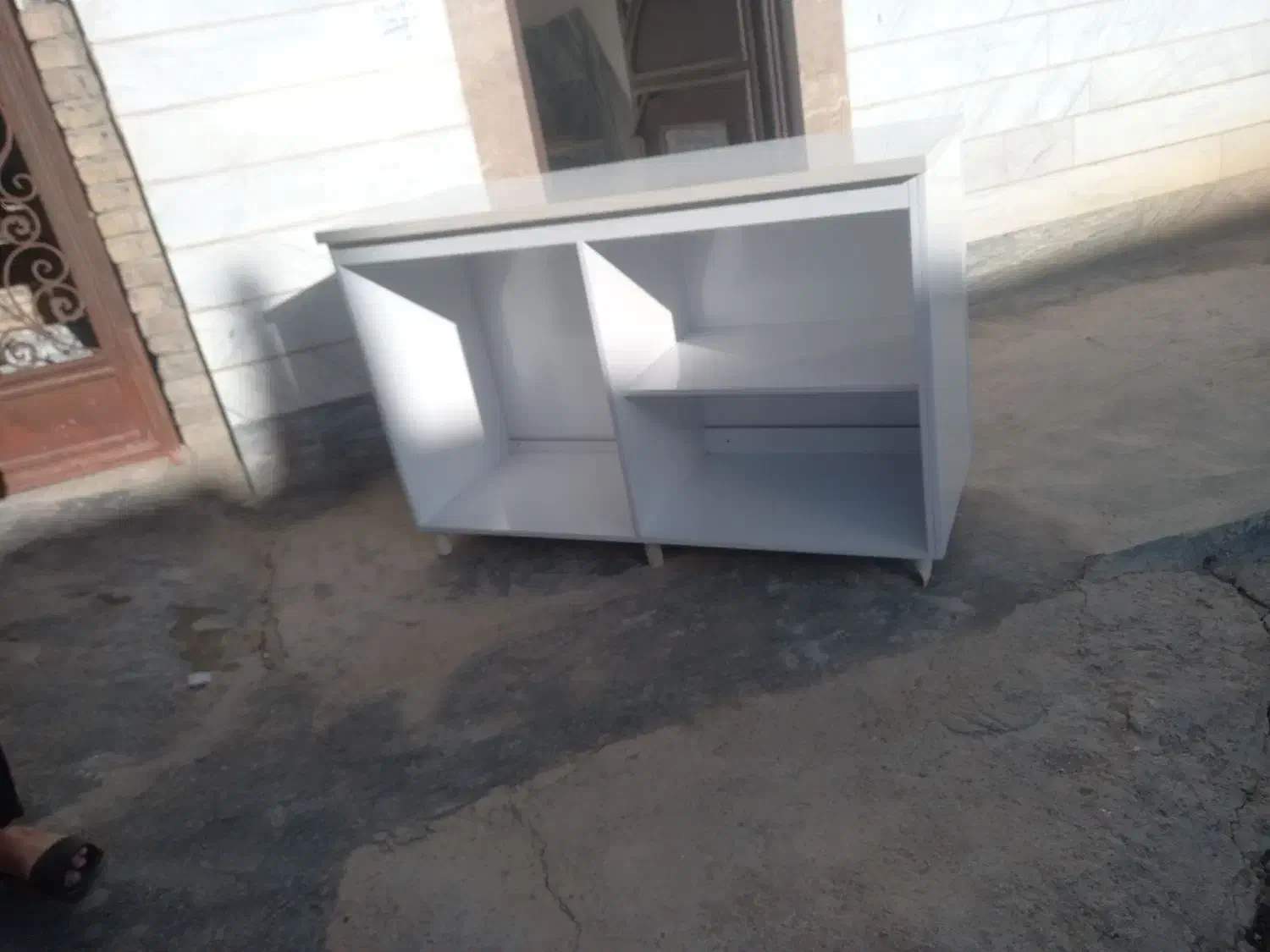 میز|میز تحریر و کامپیوتر|اشترینان, |دیوار