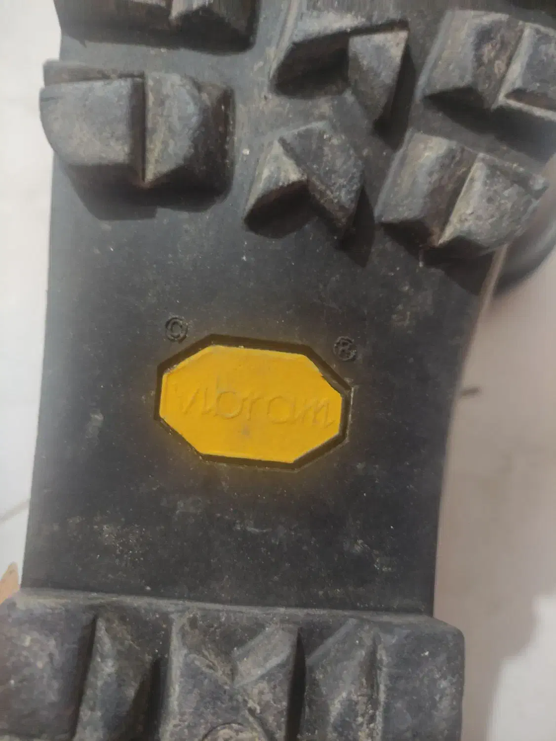 کفش کوهنوردی برند ویبرام ایتالیا اصل|کیف، کفش، کمربند|همدان, |دیوار