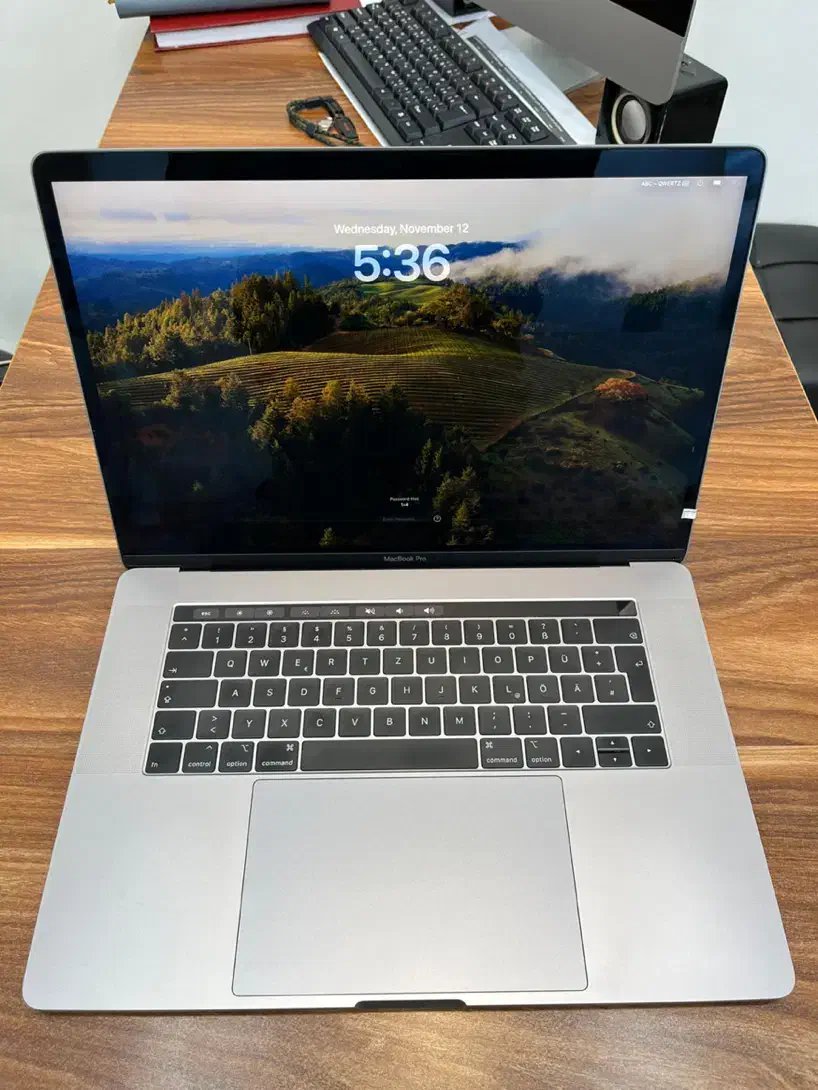 MacBook Pro 2018 مک بوک پرو ۲۰۱۸|رایانه همراه|تهران, فلسطین (میدان انقلاب)|دیوار
