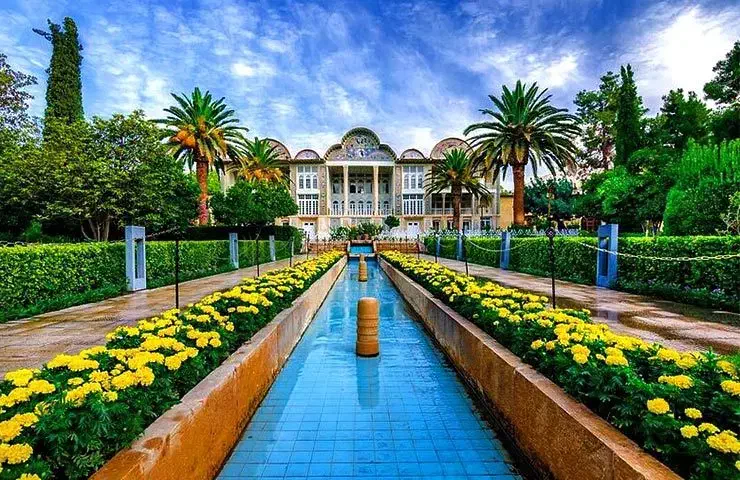 استخدام نیروسالندارخانم وآشپز و کافی من|استخدام خدمات فروشگاه و رستوران|مرودشت, ثبت احوال|دیوار