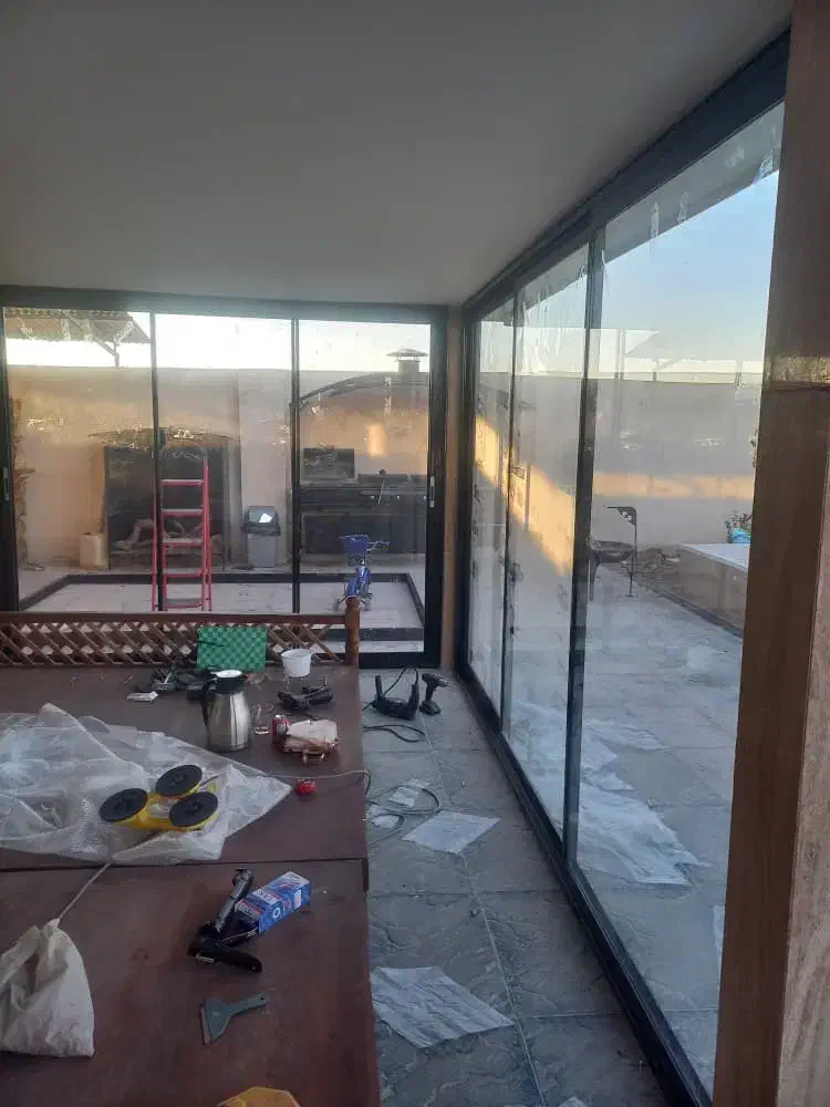 استخدام کارگر نیمهماهر در کارگاه درب و پنجره|استخدام صنعتی، فنی، مهندسی|کرمانشاه, |دیوار