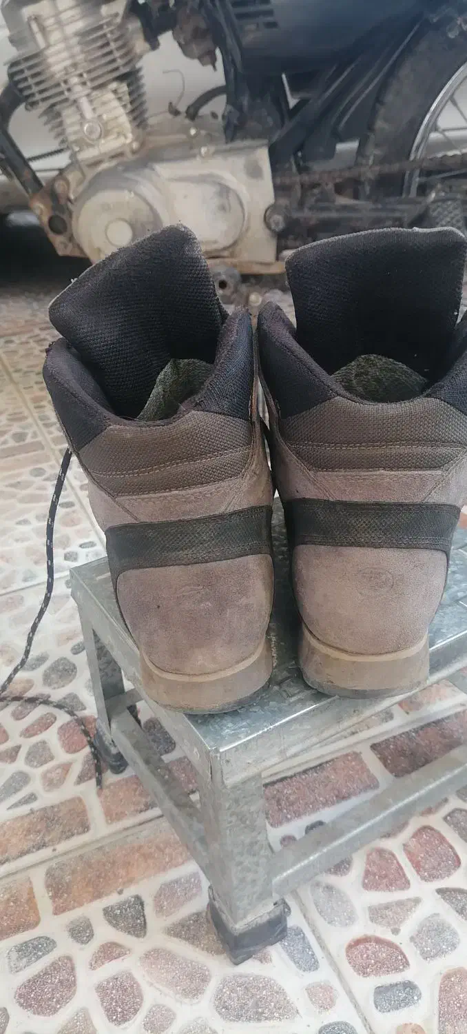 کفش نیم بوت مارک 42|کیف، کفش، کمربند|امیدیه, |دیوار