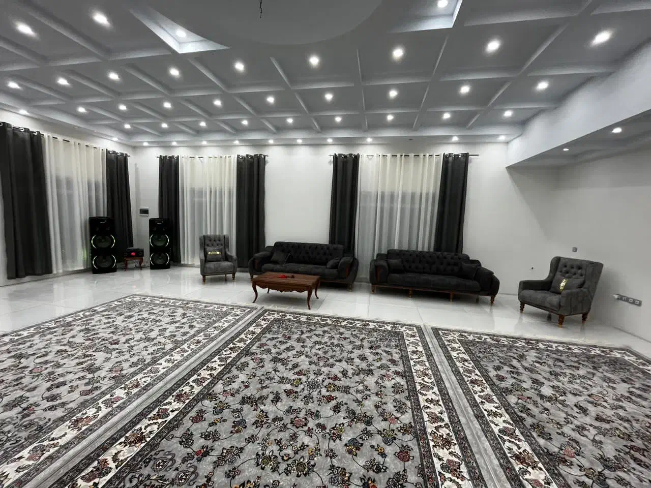 نیاز به خانمی برای کار در منزل کار|استخدام سرایداری و نظافت|فردیس, شهرک راه آهن|دیوار