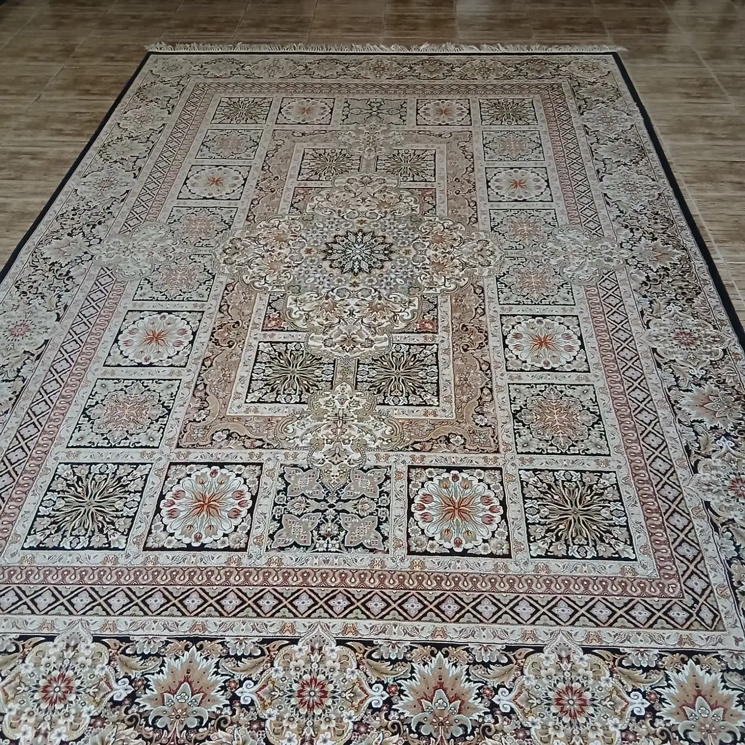 فرش ۹ متری|فرش|کرج, کوی زنبق|دیوار