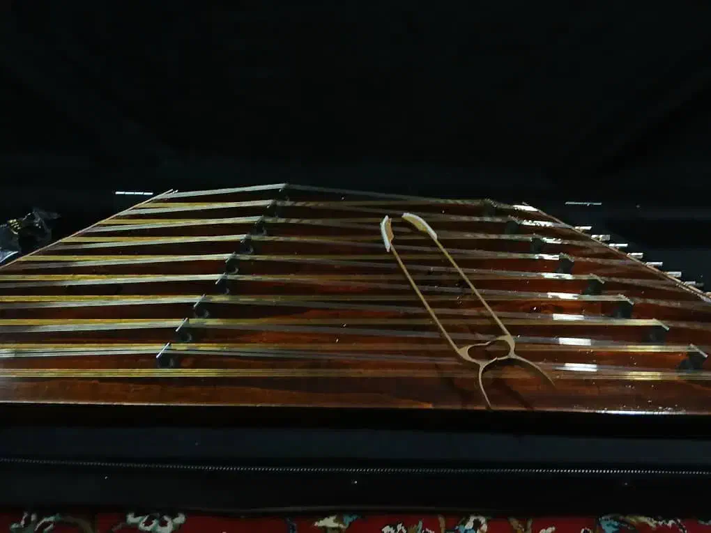 سنتور تمیز|سازهای سنتی|آباده, |دیوار