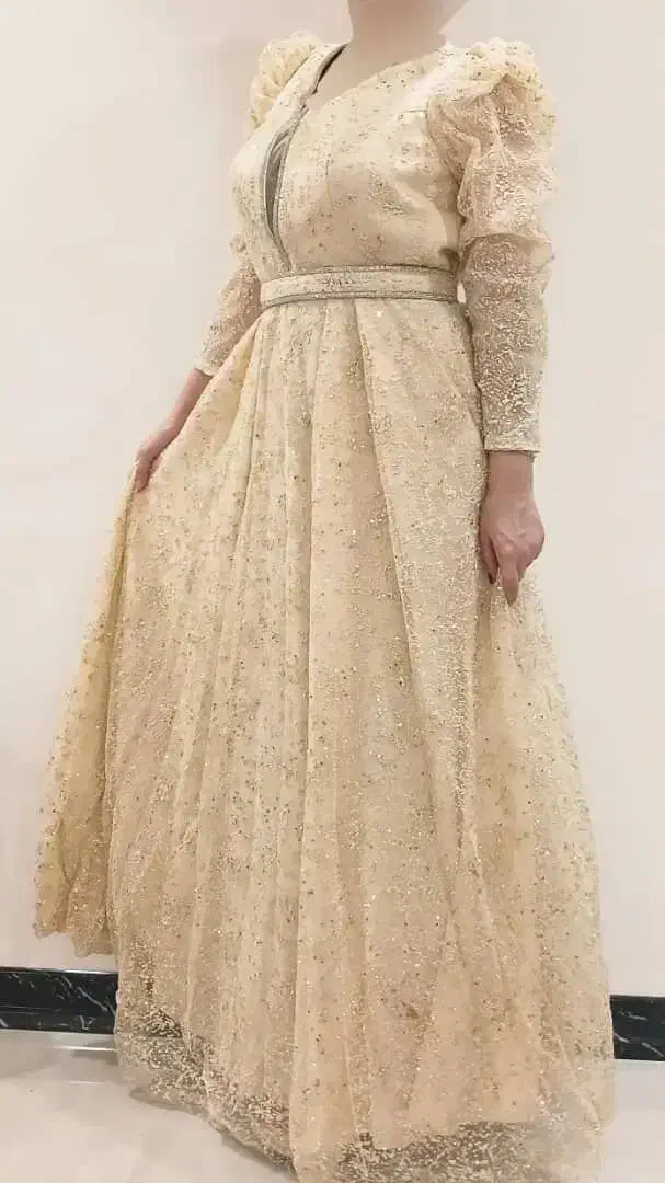 لباس مجلسی|لباس|شوشتر, |دیوار