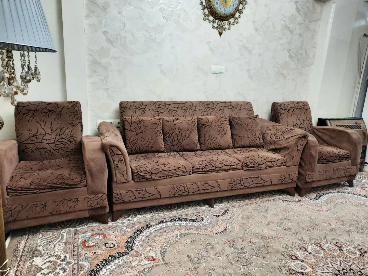 مبل راحتی مخمل ۷نفره|مبلمان خانگی و میز عسلی|تهران, خاک سفید|دیوار