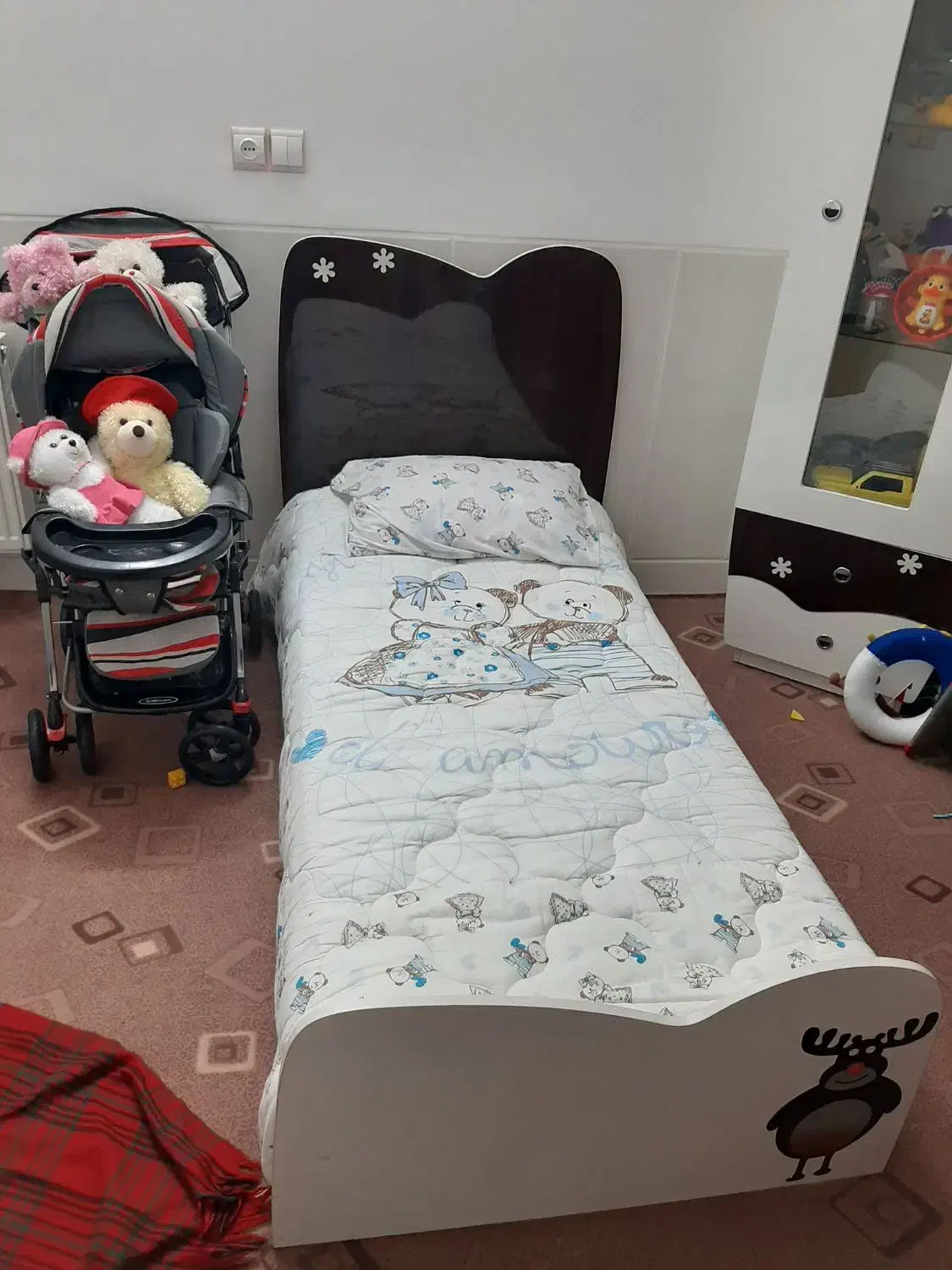 تختکمدتشک نوزاد|تخت و سرویس خواب|یزد, |دیوار