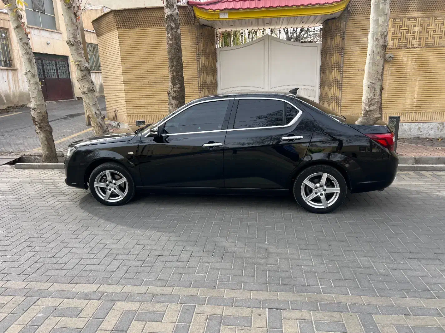 دنا توربواتومات ۱۴۰۲|خودرو سواری و وانت|گلپایگان, |دیوار