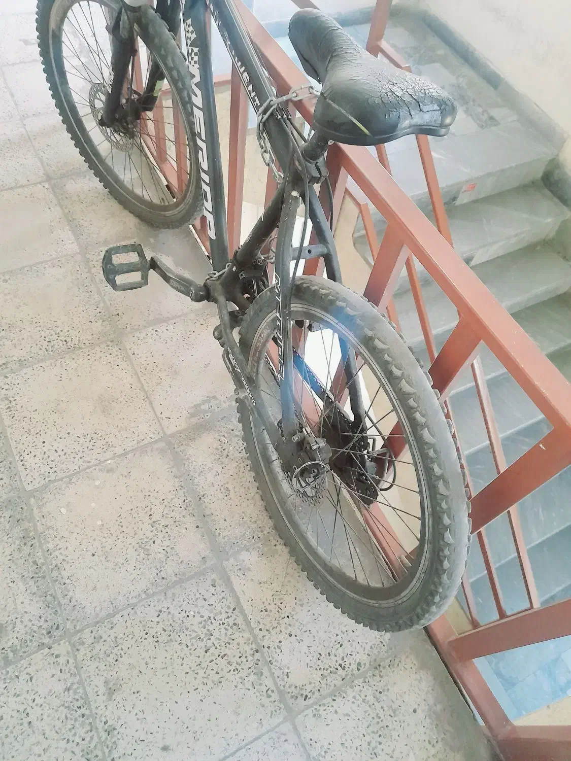 دوچرخه|دوچرخه، اسکیت، اسکوتر|رباط‌کریم, رباط‌کریم|دیوار