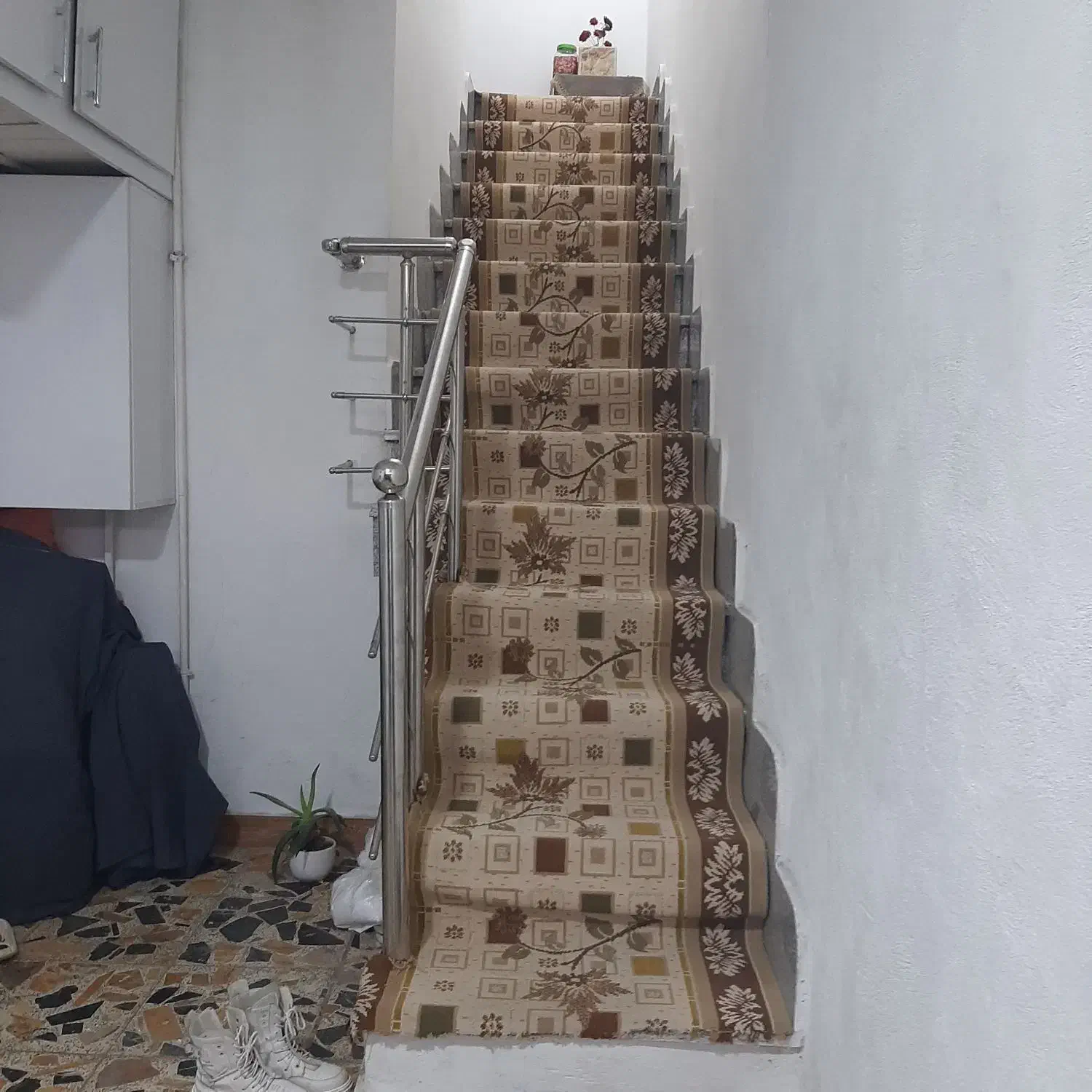 گلیم راه پله|گلیم، جاجیم، گبه|رشت, آب آسیاب|دیوار