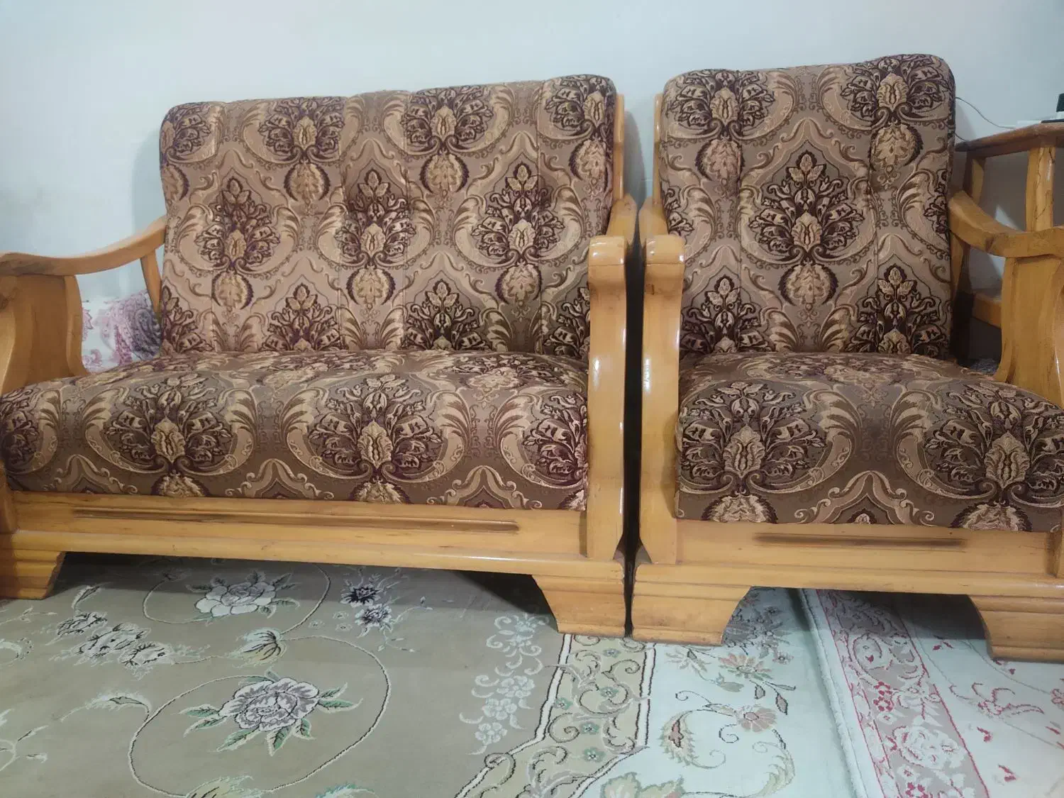 مبل ۷ نفره سالم با میز|مبلمان خانگی و میز عسلی|اصفهان, قهجاورستان|دیوار