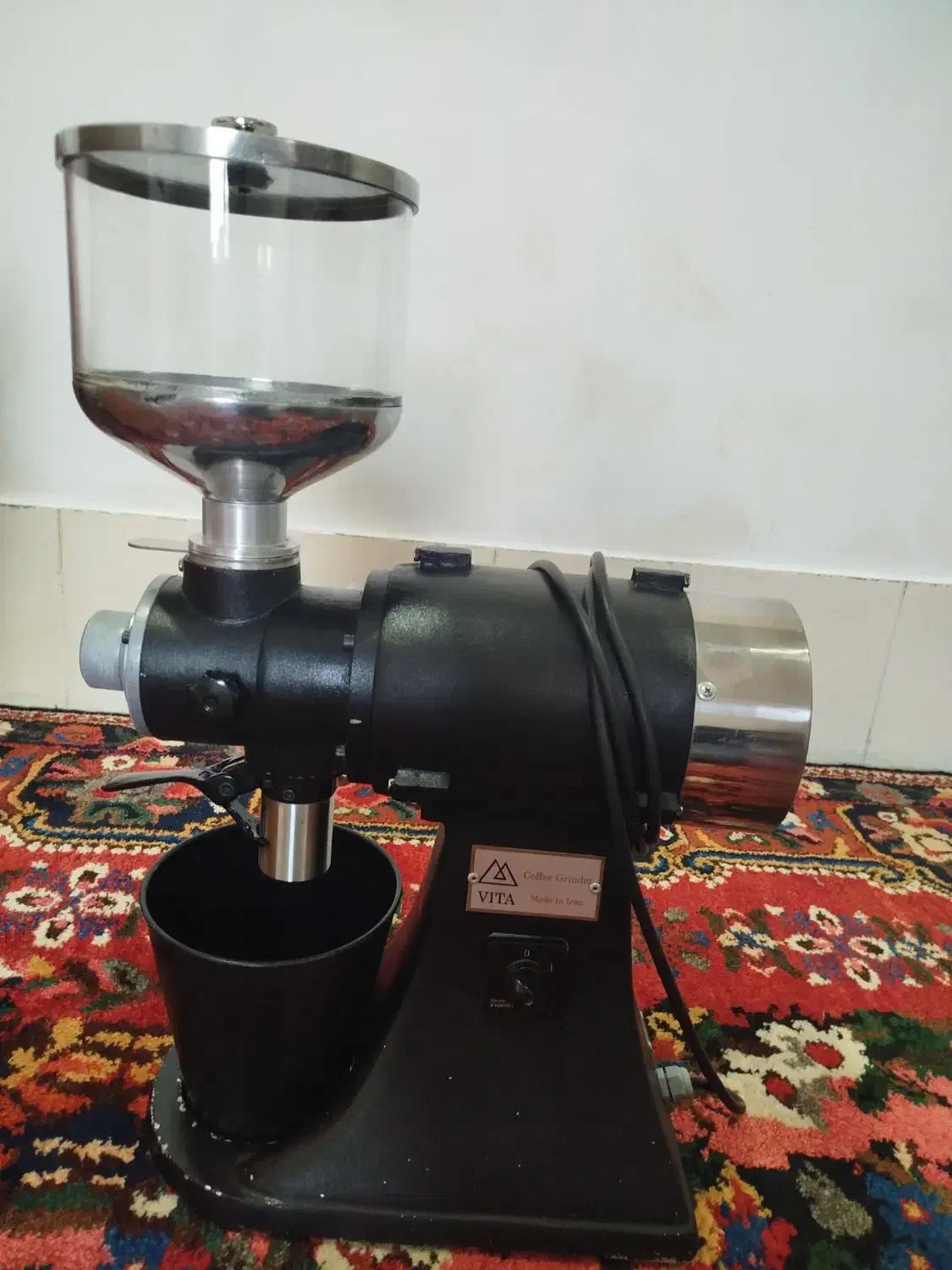 آسیاب قهوه و تابلو ال ای دی در حد نو|سماور، چای‌ساز، قهوه‌ساز|بروجن, |دیوار