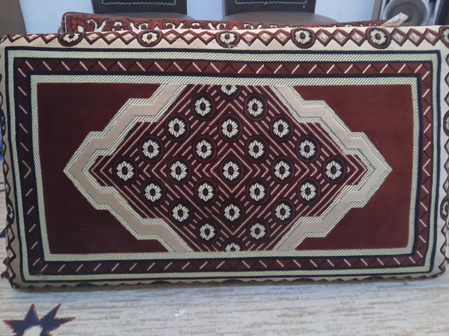 ۶جفت پشتی سنتی طرح برجسته دوهفته عکس اول نو هست|پشتی|مرودشت, پشت سایپا|دیوار