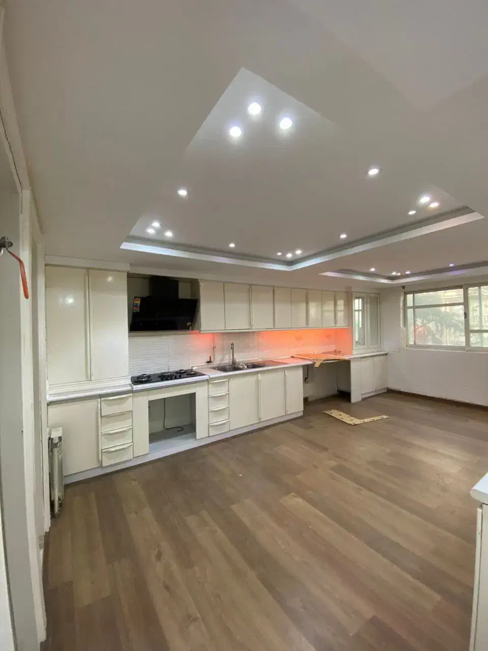 بلوار گیلان آپارتمان ۳۰۰ متری فول امکانات ۳پارکینگ|اجارهٔ آپارتمان|رشت, بلوار گیلان|دیوار