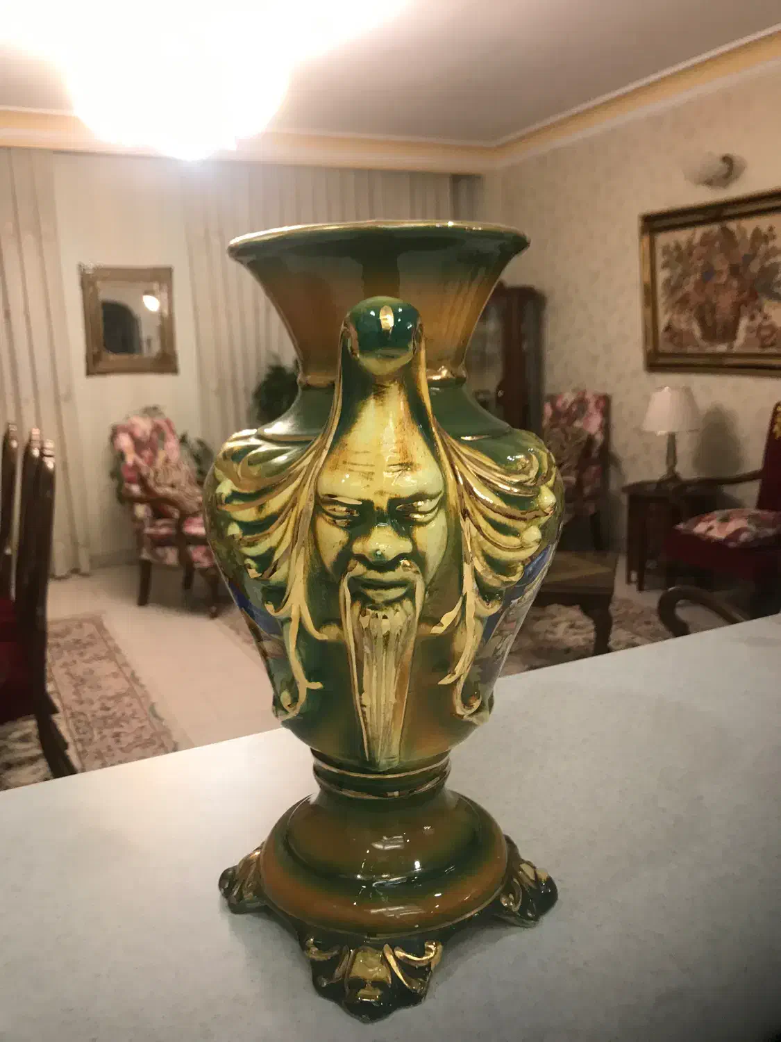 گلدان بسیارنفیس قدیمی|کلکسیون اشیاء عتیقه|کرج, عظیمیه|دیوار