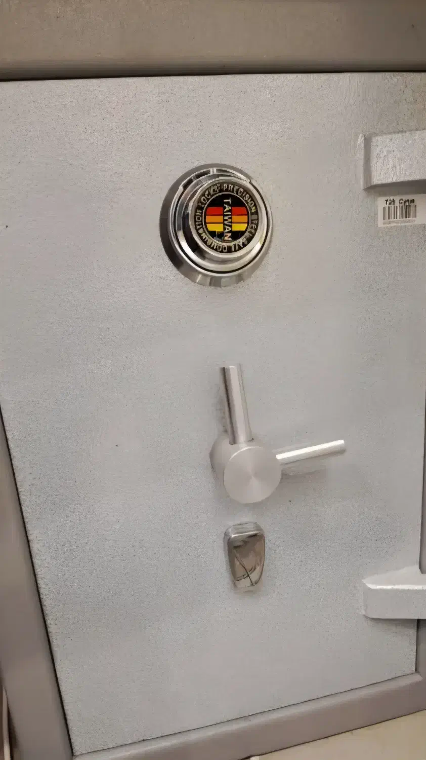 گاوصندوق کاوه سایروس 725|ابزارآلات|رشت, منظریه|دیوار